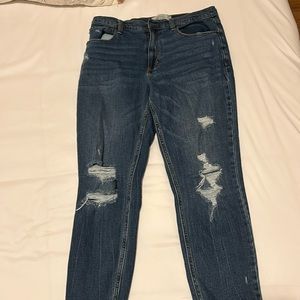 Abercrombie & Fitch Mom Jean